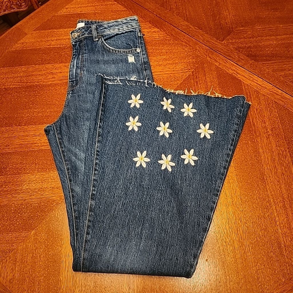 Size 24 Forever 21 Flare Embroidered Jean